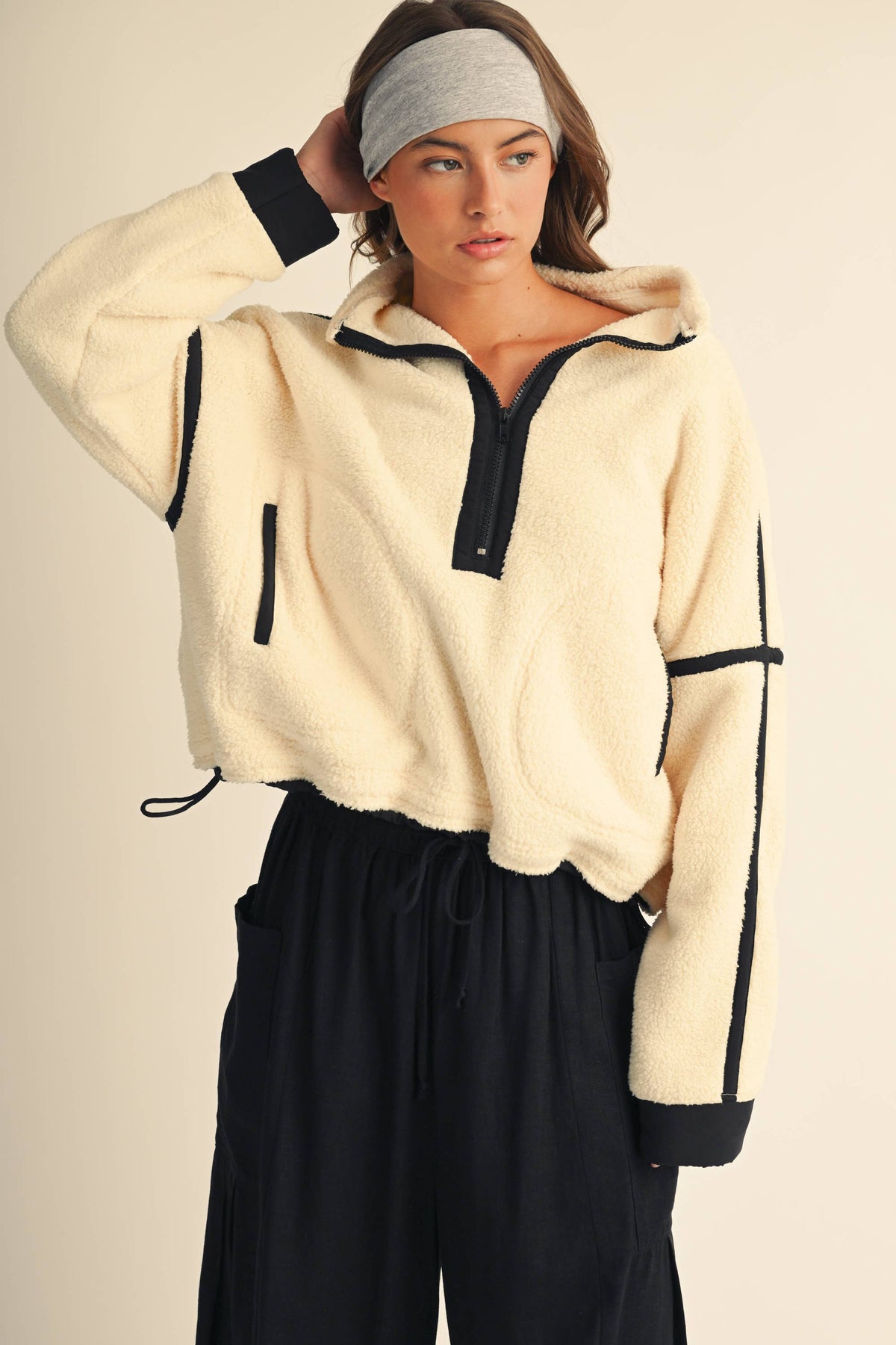 Contrast Trim Fleece Half-Zip: Cream