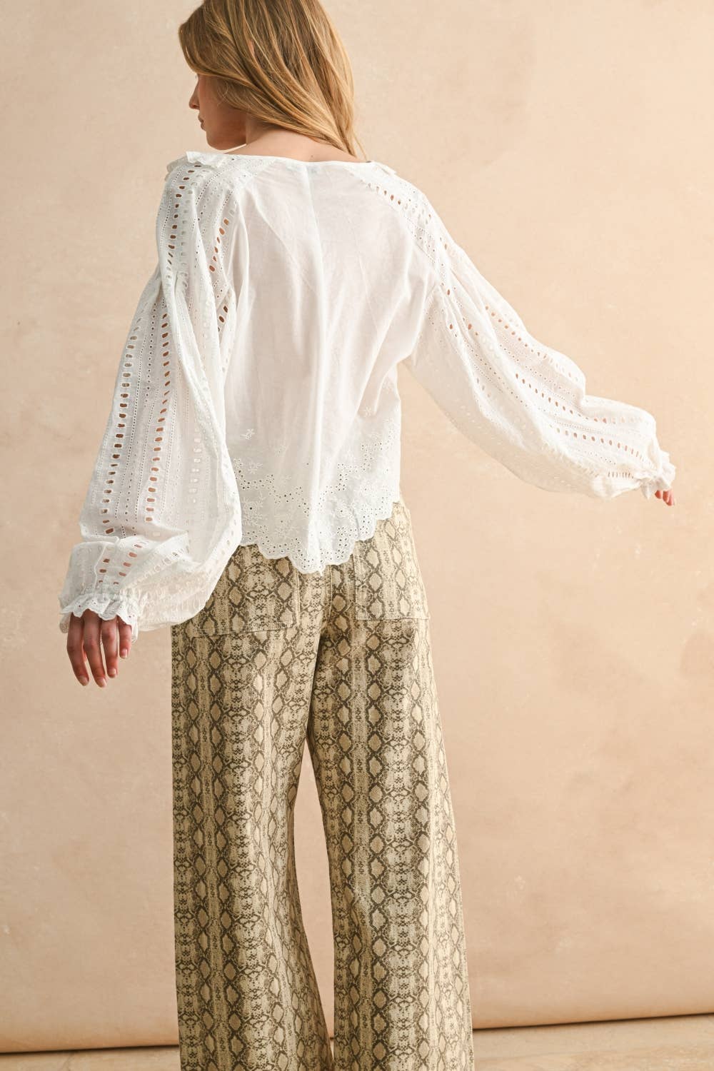 Embroidery Detail Blouse: White