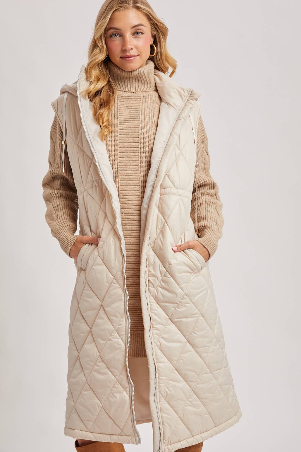 Diamond Puffer Vest: Beige