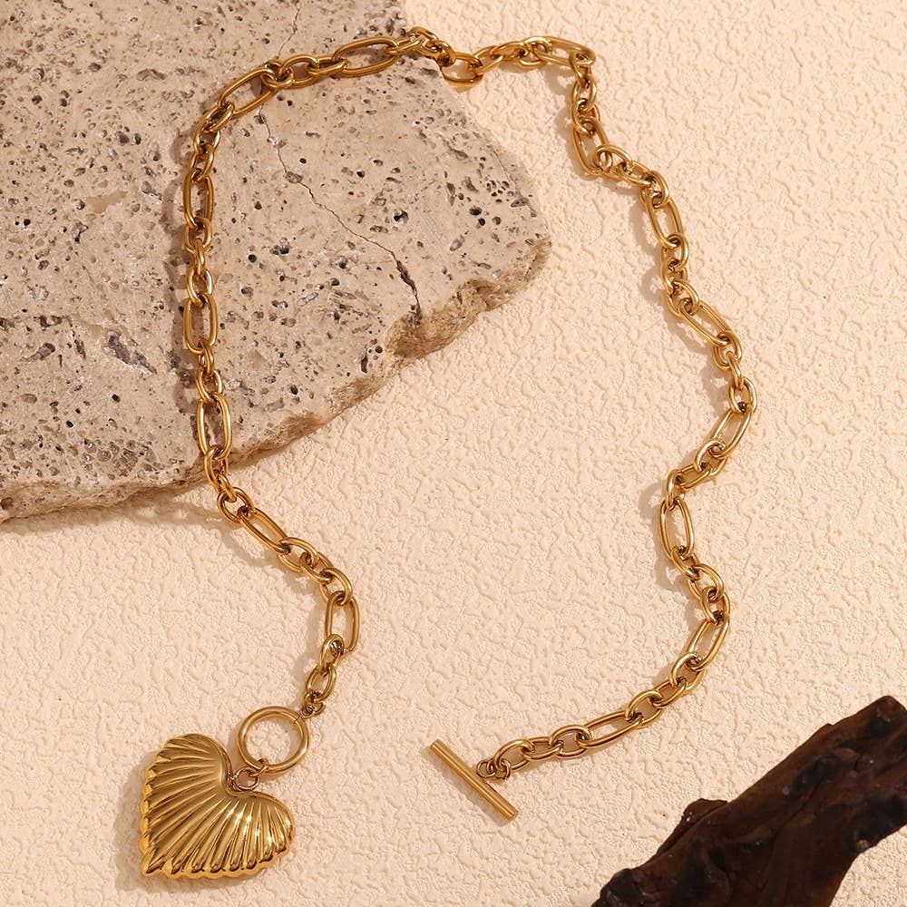 Puffy Heart Necklace: Gold