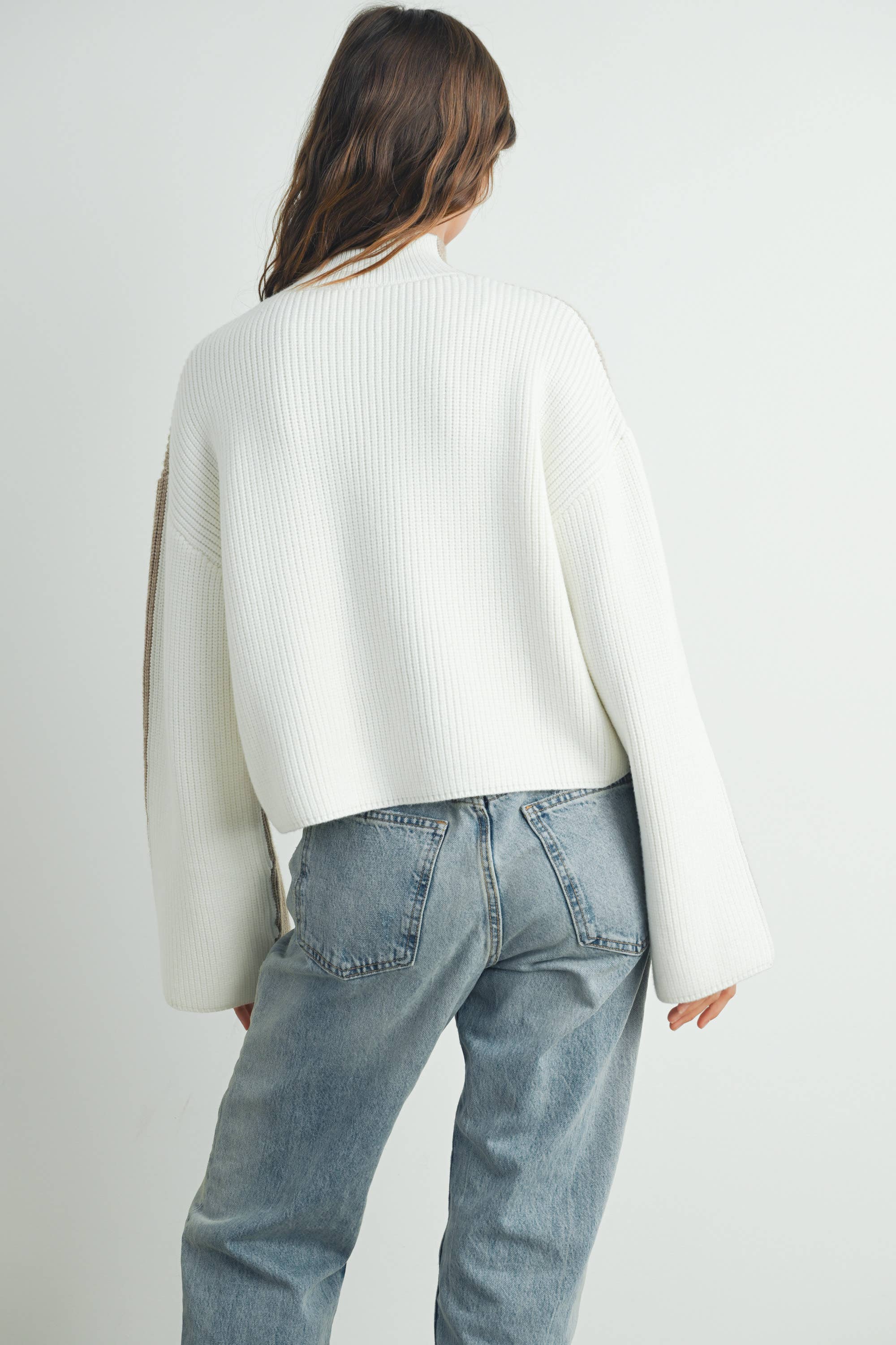 Two-Toned Turtleneck:Ivory/Blue