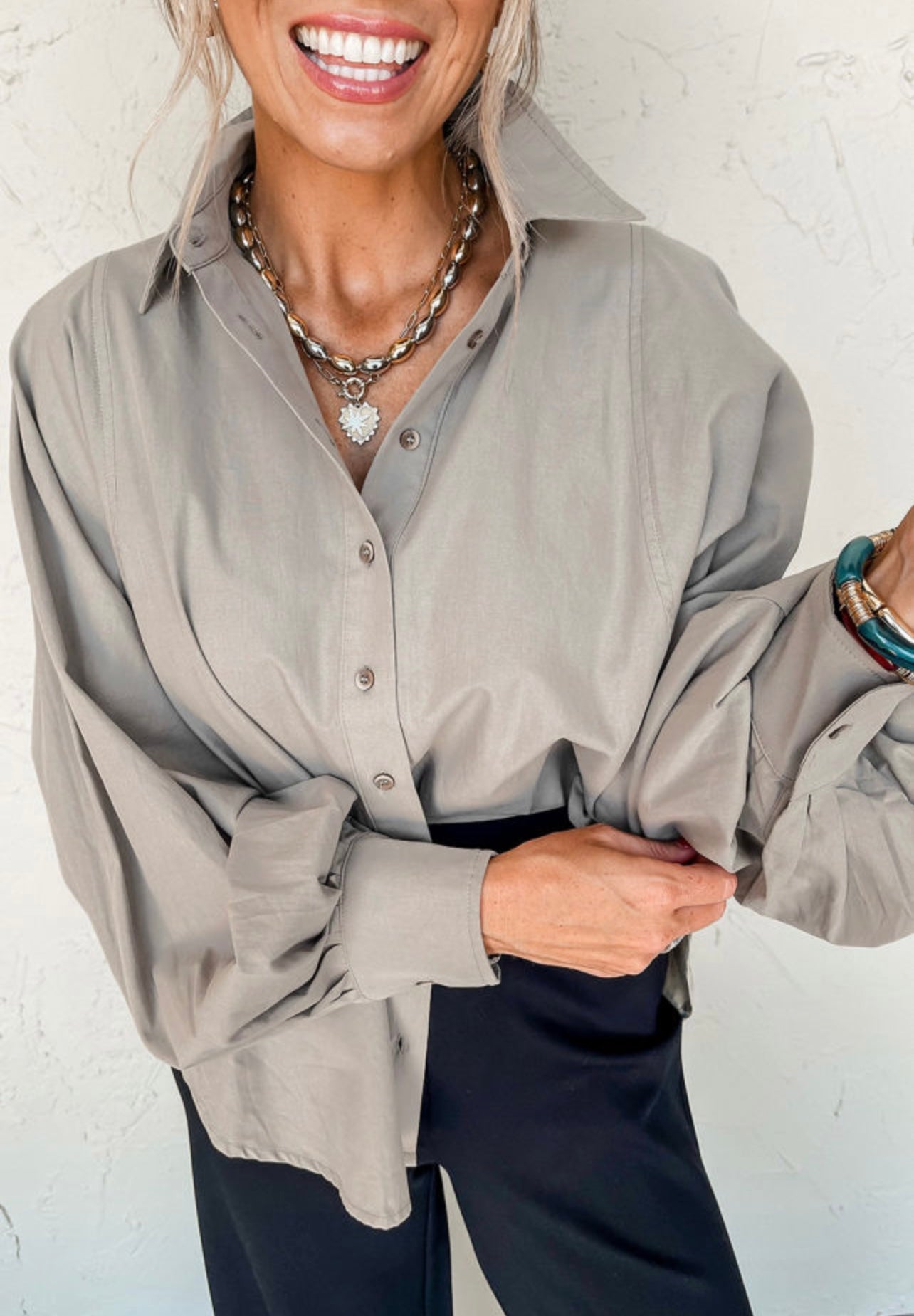 Balloon Sleeve Slit Shirt