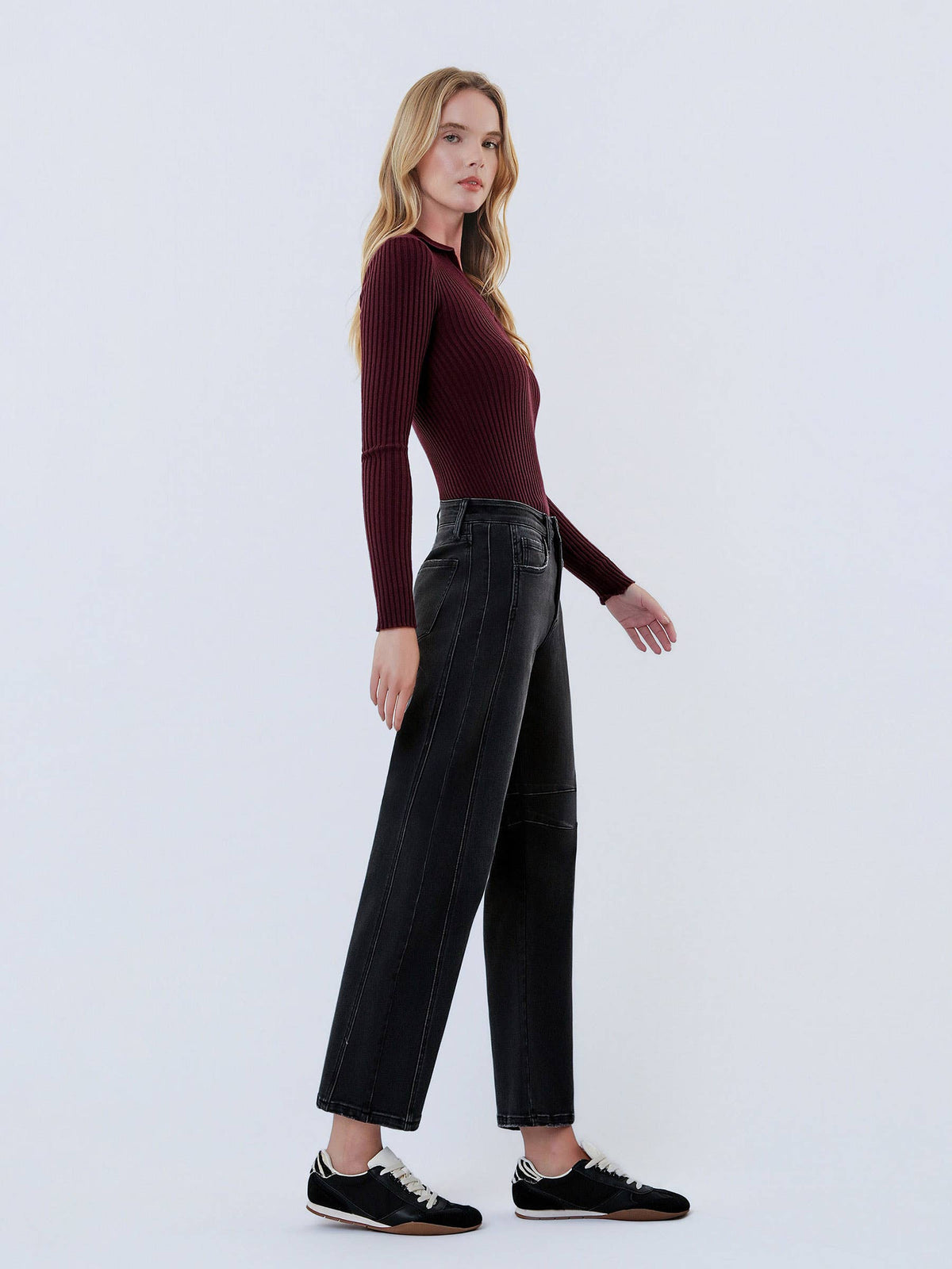 High Rise Ankle Barrel Jeans: Blk.