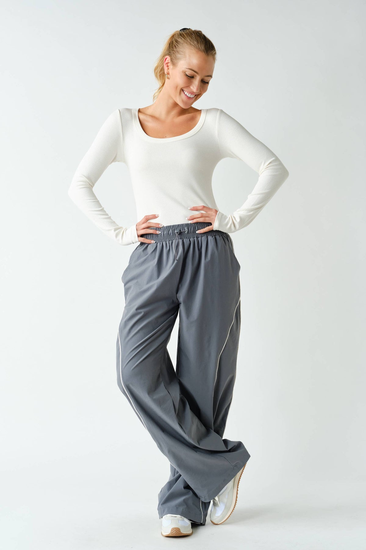 Scoop Neck Long Sleeve: White