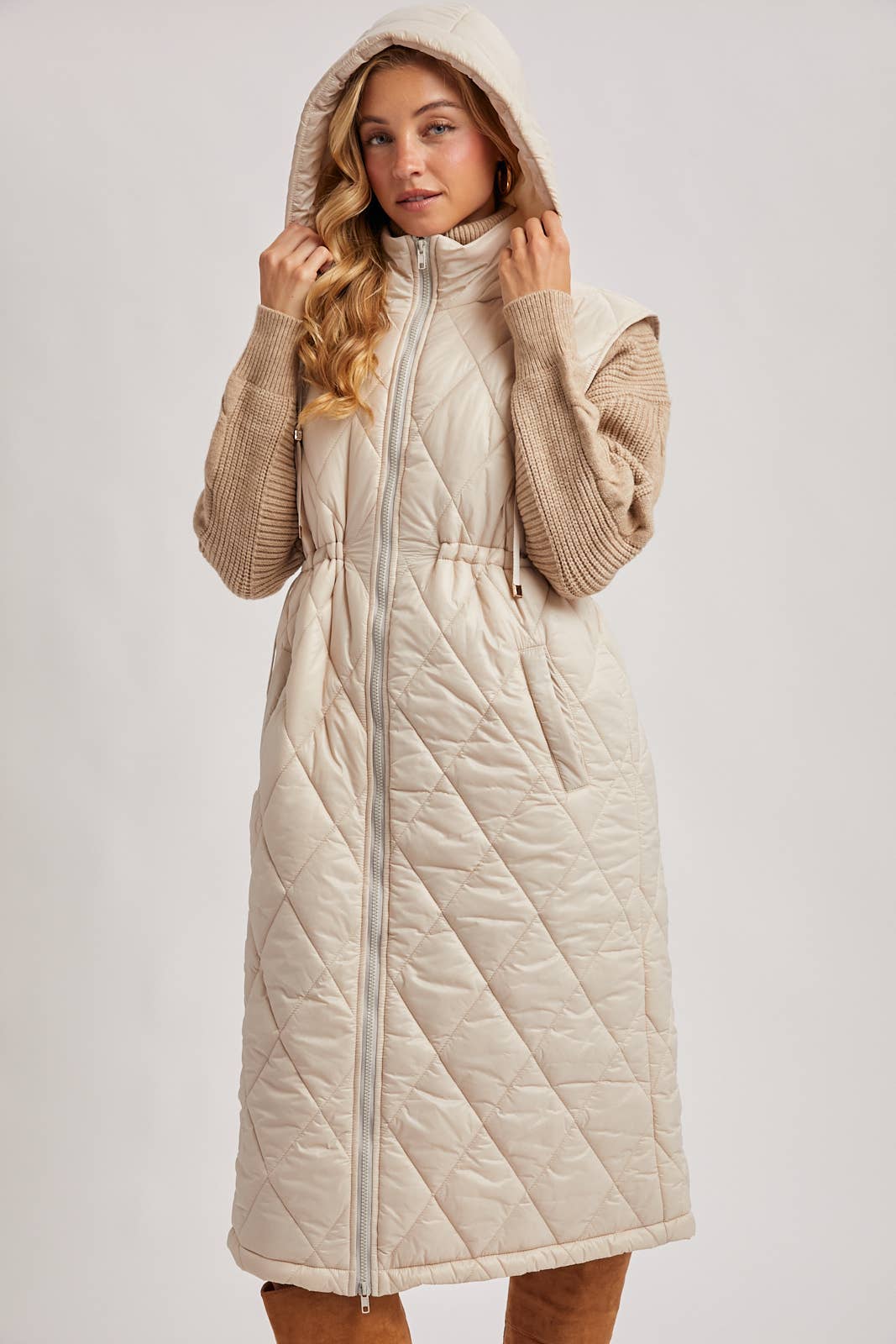 Diamond Puffer Vest: Beige
