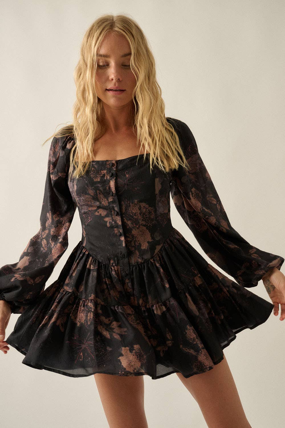 Floral Chiffon Ruffle Romper: Black