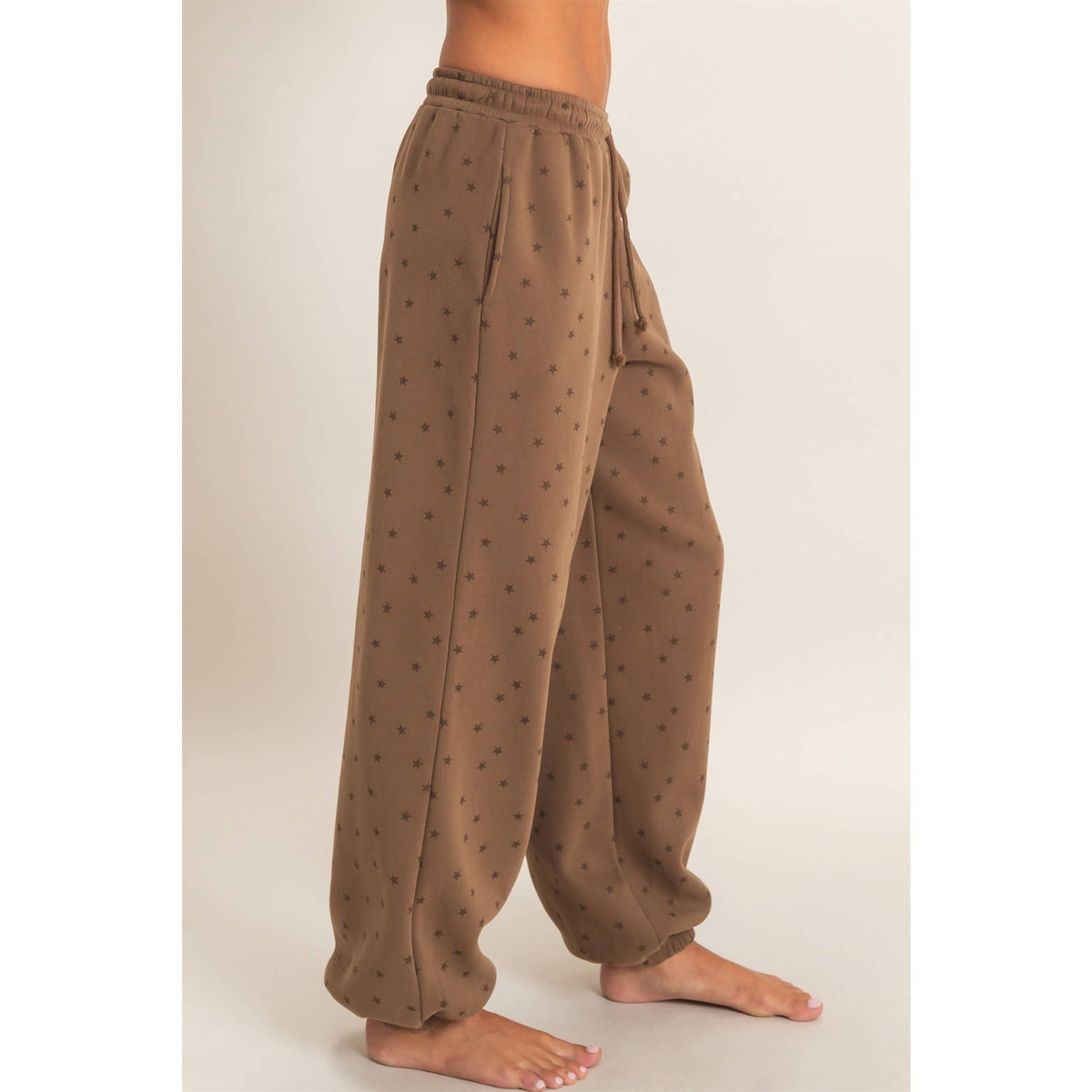 Star Print Jogger: Mocha