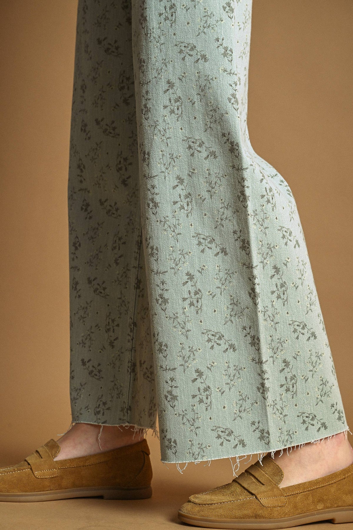 Floral Stretched Pants: Blue Haze