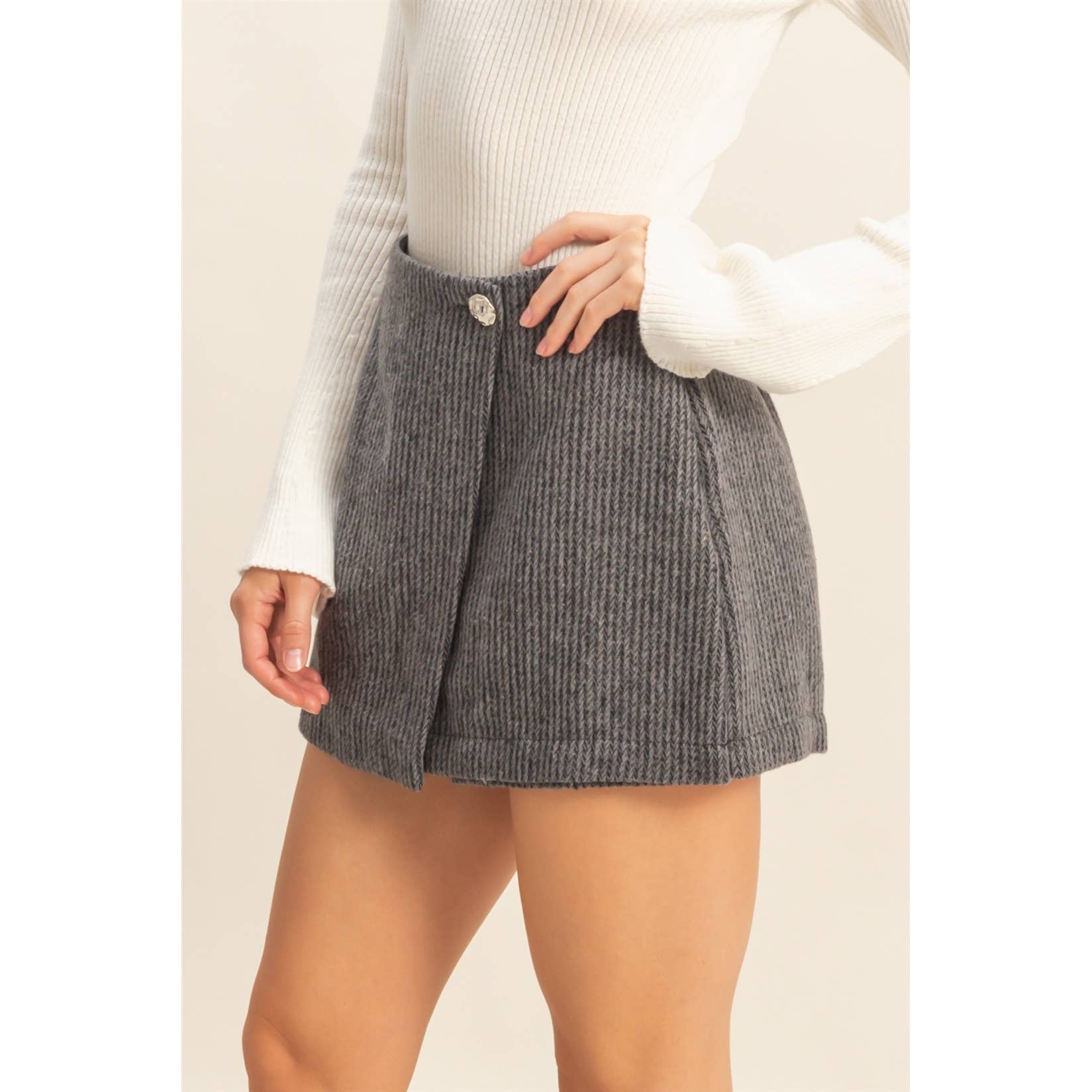 Silver Button Skort:White/Black