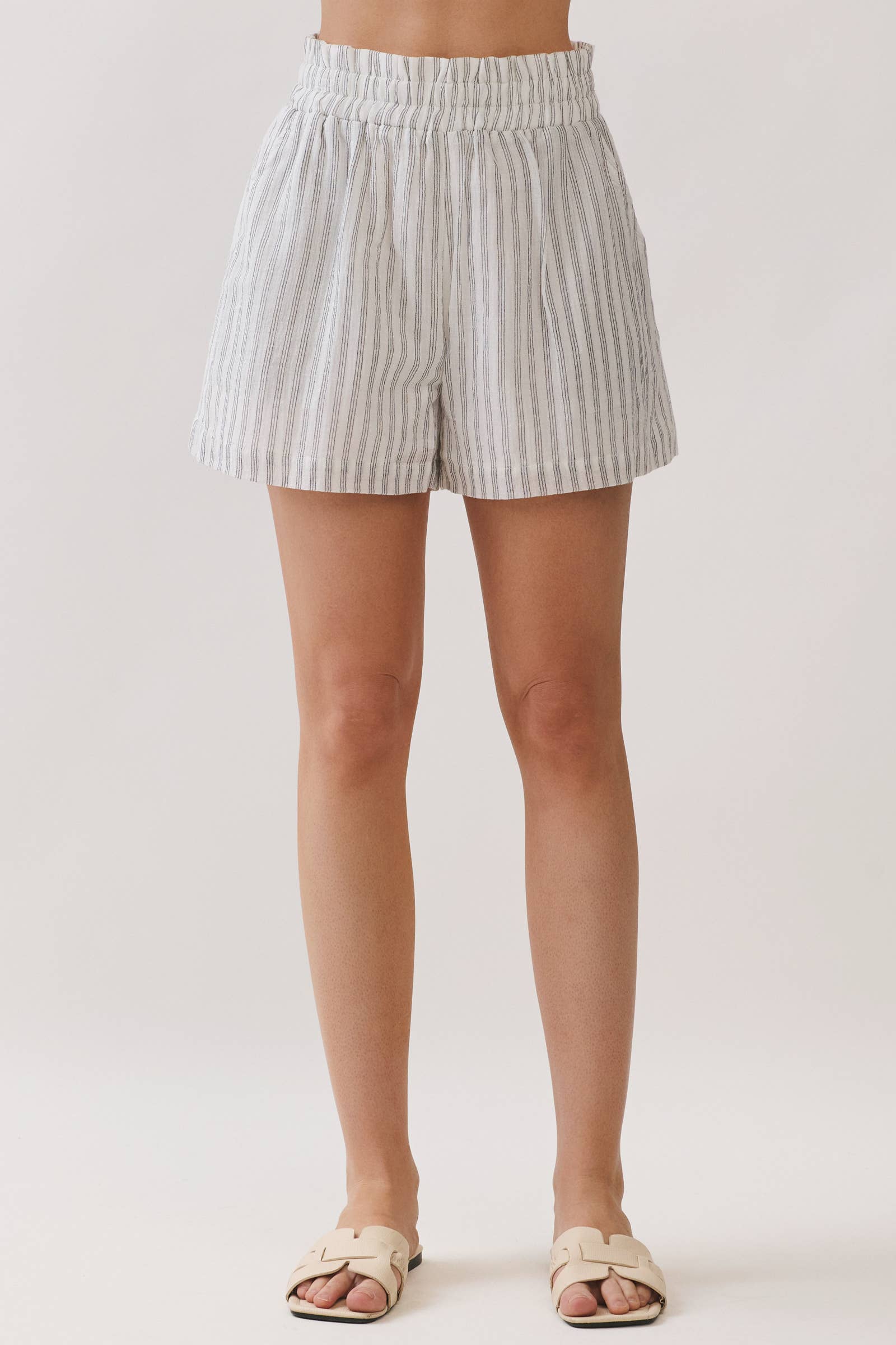 Ruffle Waist Elastic Shorts: White