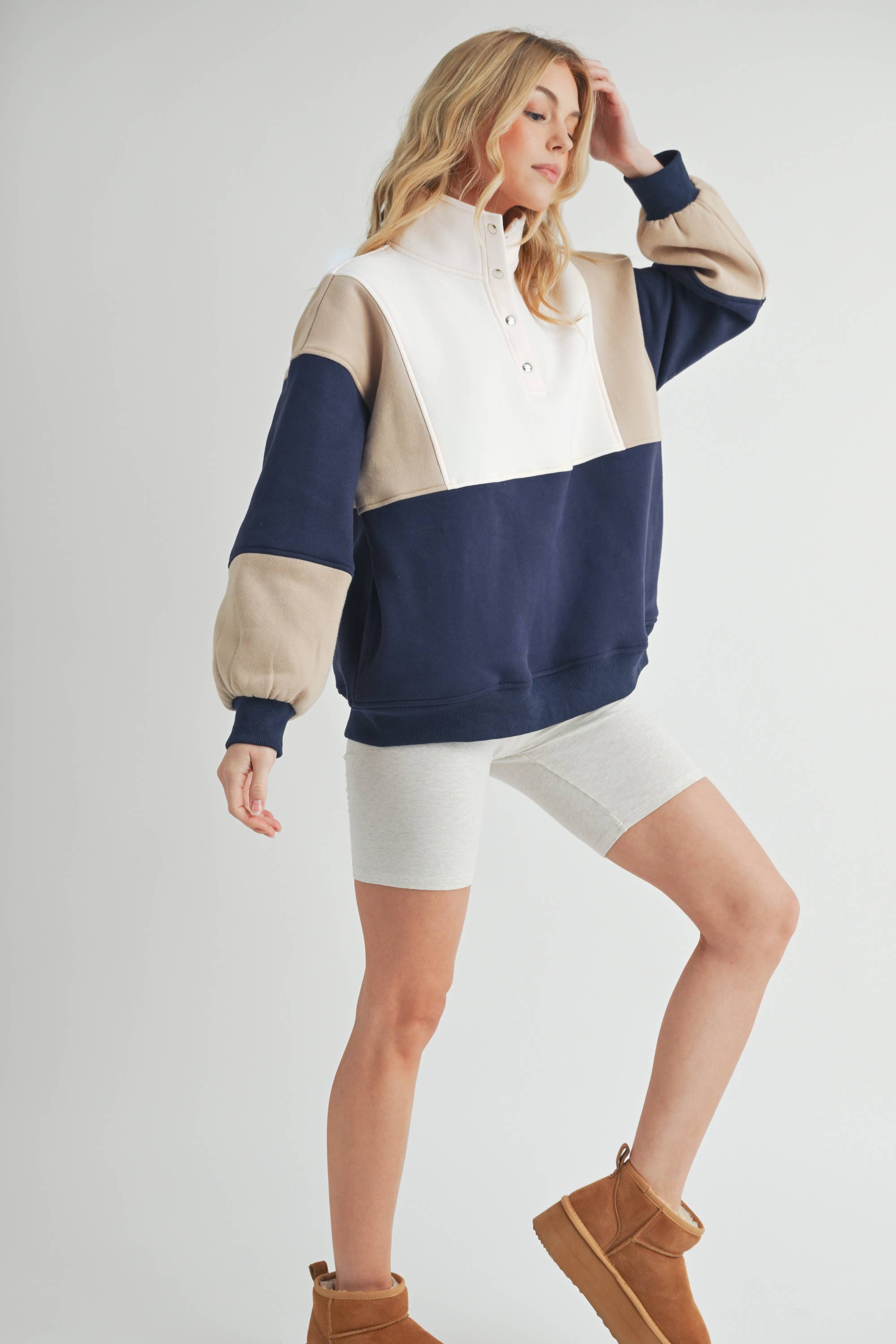 Glo-Colorblock Pullover:Navy