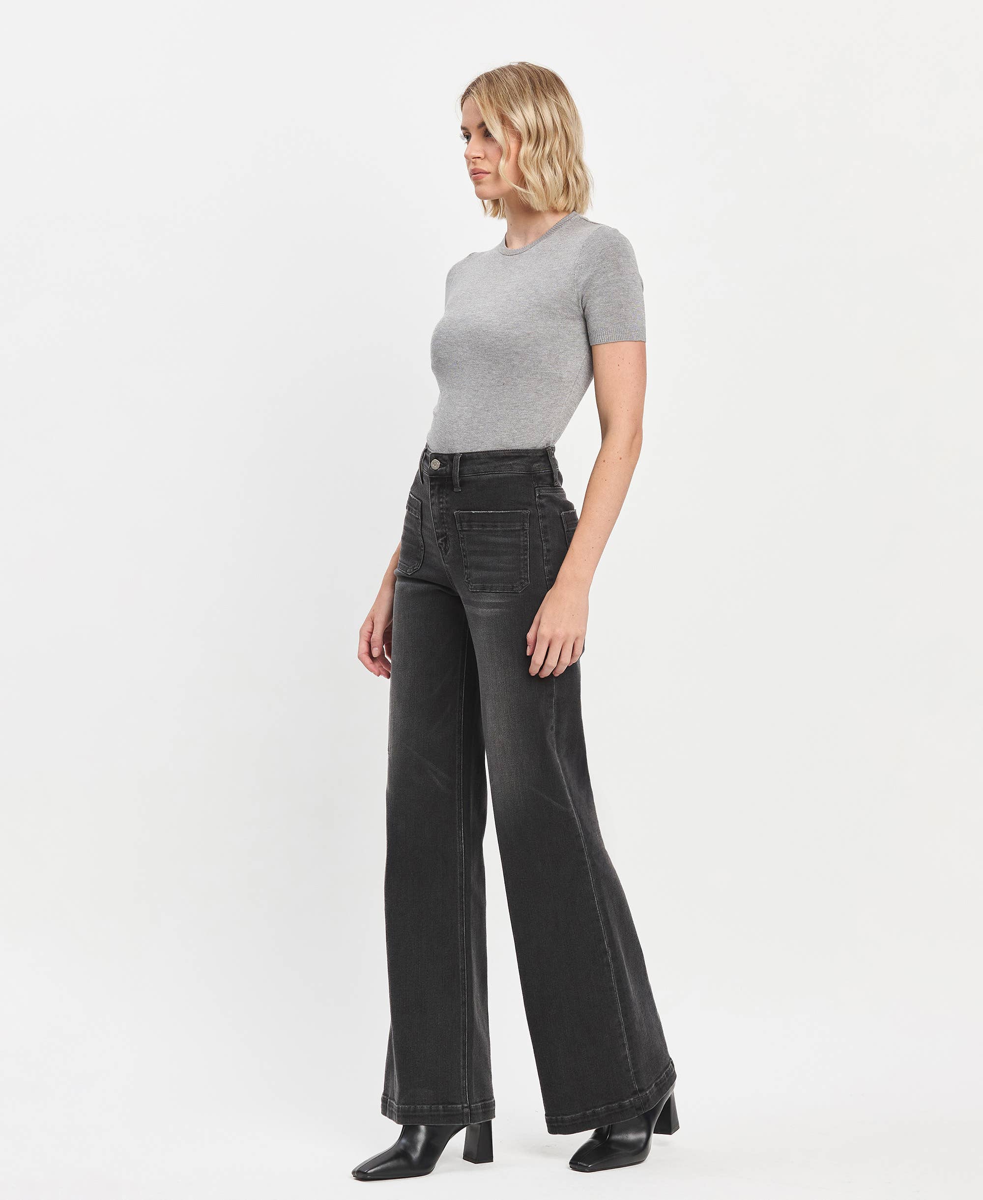 High Rise Blk Patch Pocket Jeans