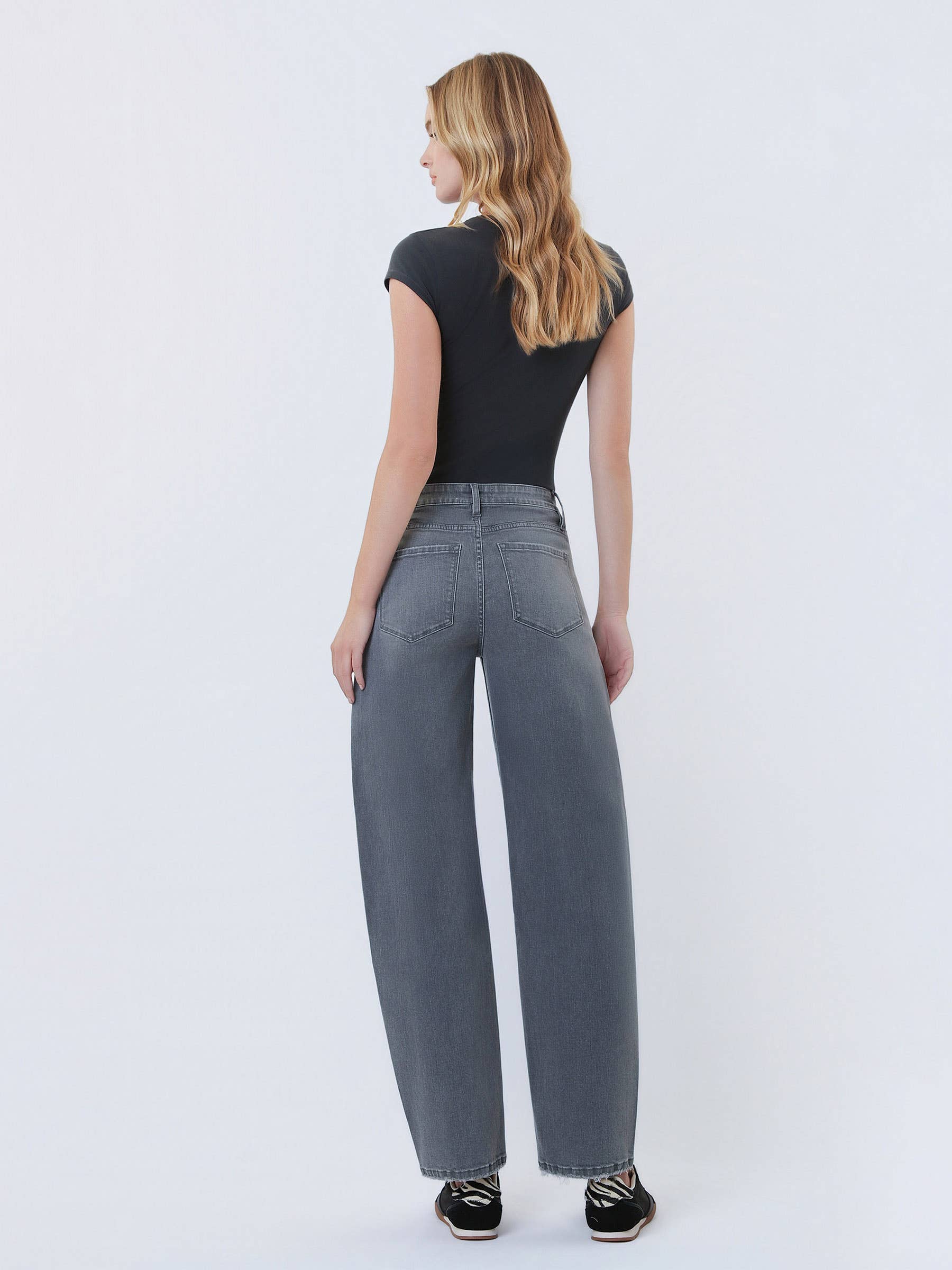 Grey Crop Barrel Jeans: Mist