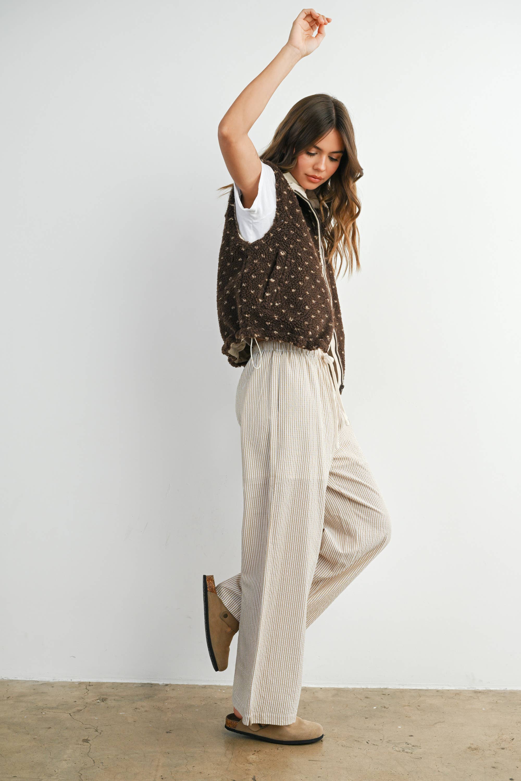 Floral Fleece Sleeveless Vest : Brown