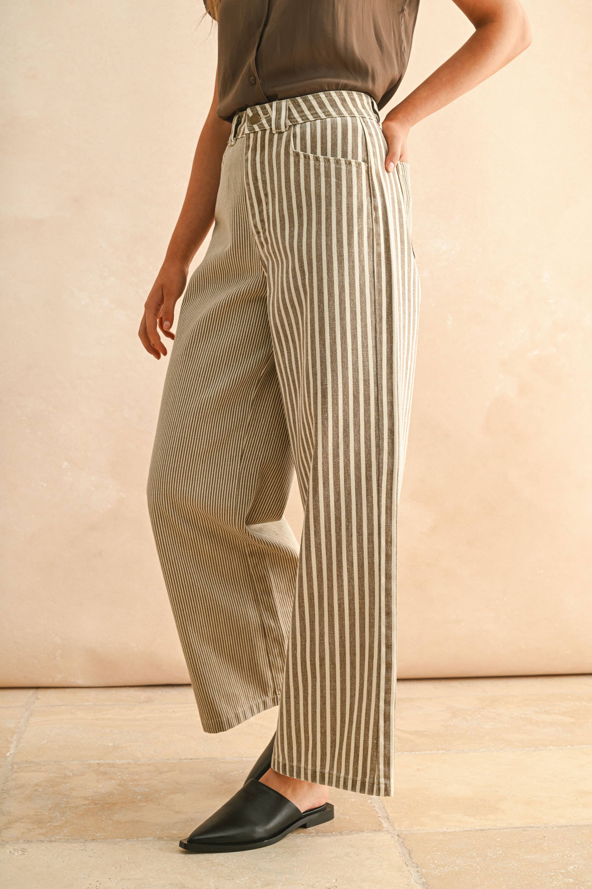 Stripe Fabric Mixed Pants: Brown