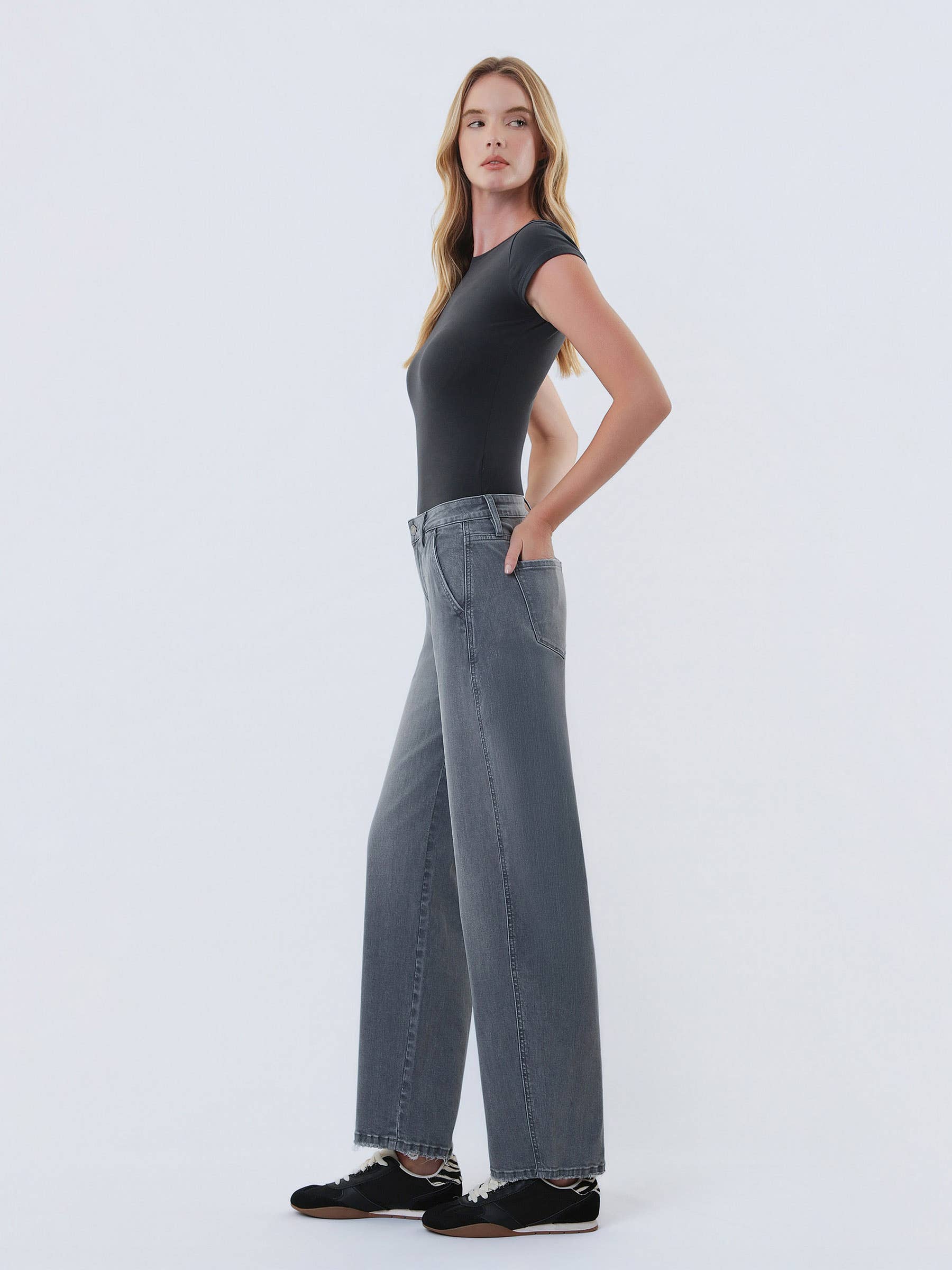 Grey Crop Barrel Jeans: Mist